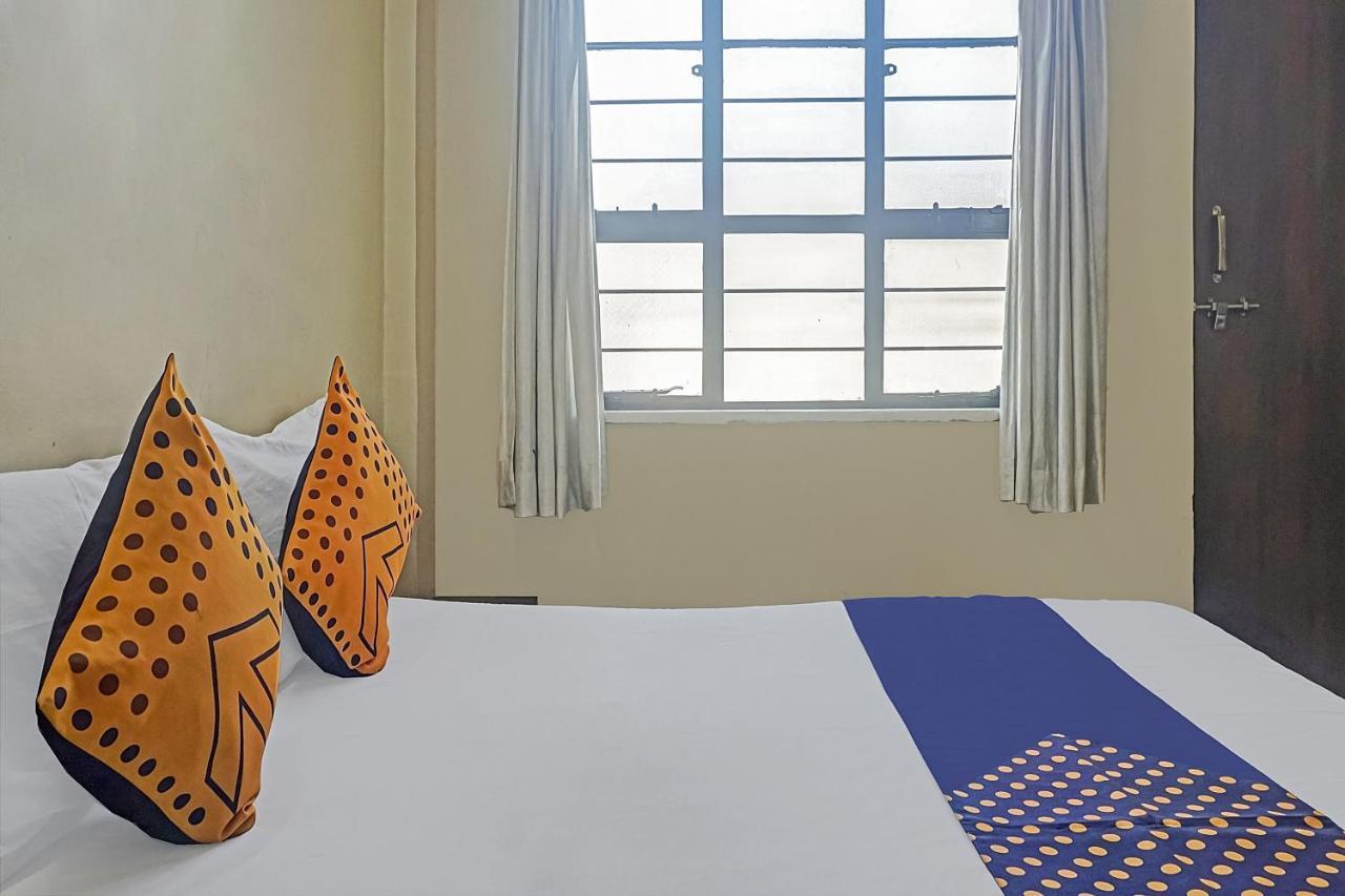 SPOT ON 75444 Hotel Kinara Lodging&Boarding Mangvadi Exterior foto
