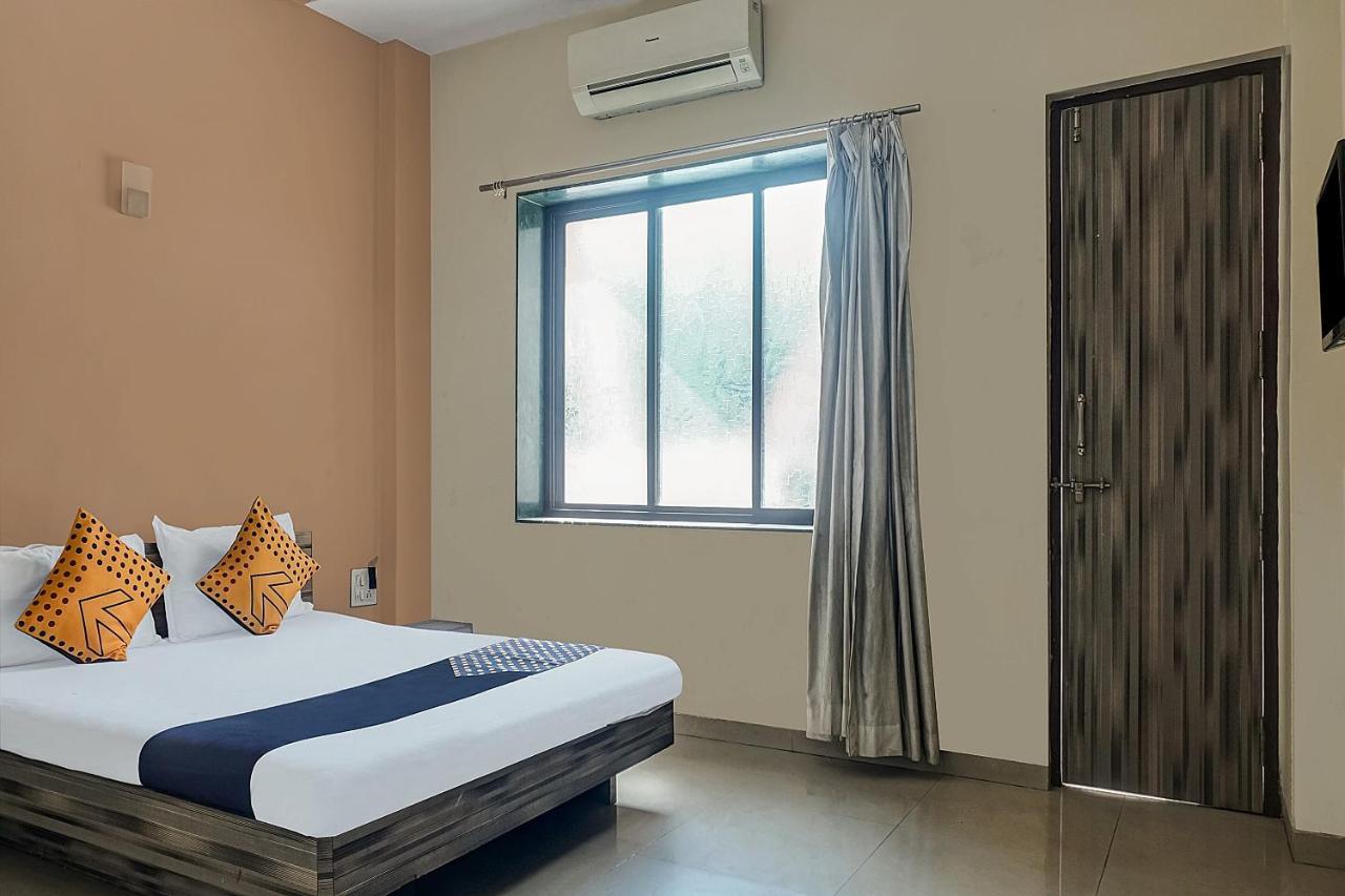 SPOT ON 75444 Hotel Kinara Lodging&Boarding Mangvadi Exterior foto